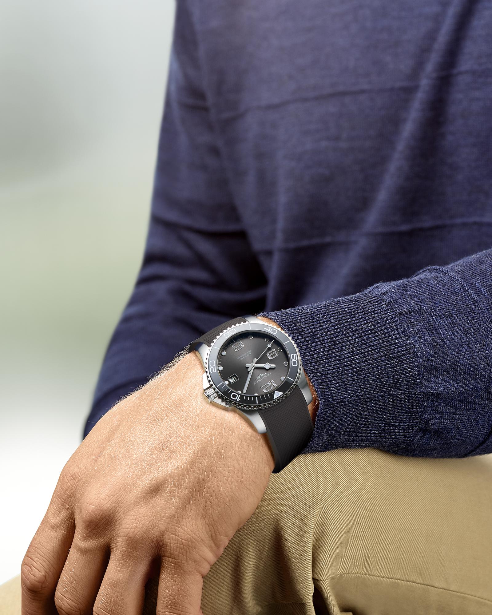 Longines Longines HydroConquest L3.781.4.76.9 механические мужские часы часы крупный план серый циферблата